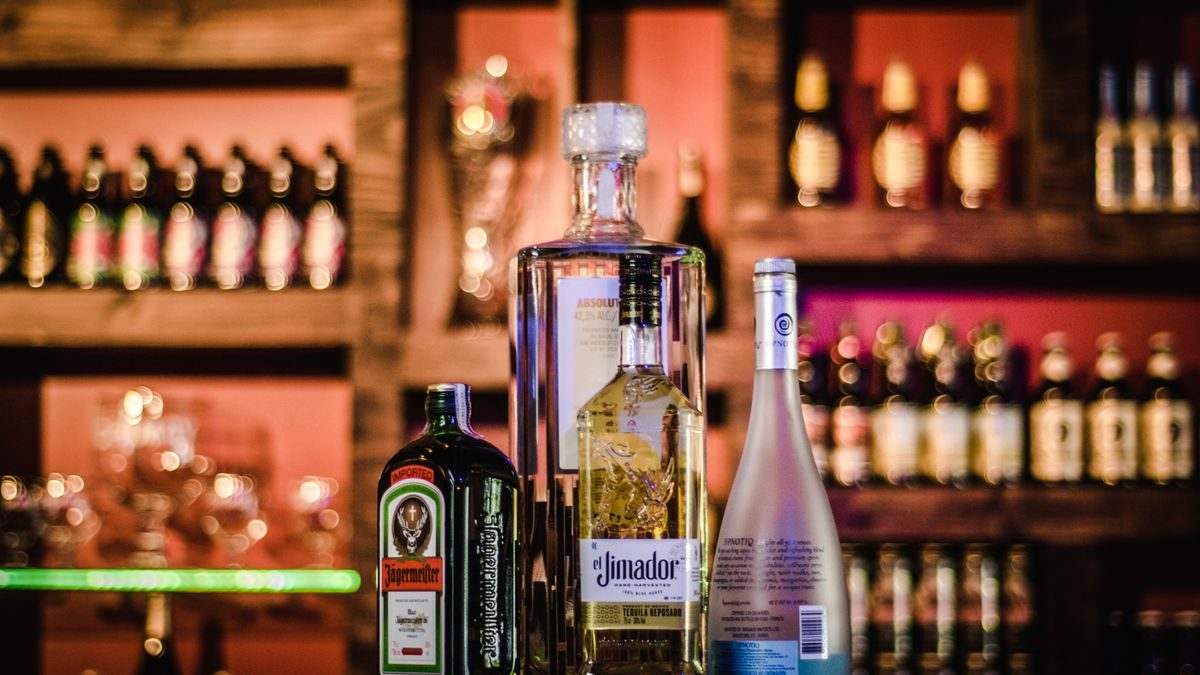 Czym jest ciąg alkoholowy i jak można go przerwać?